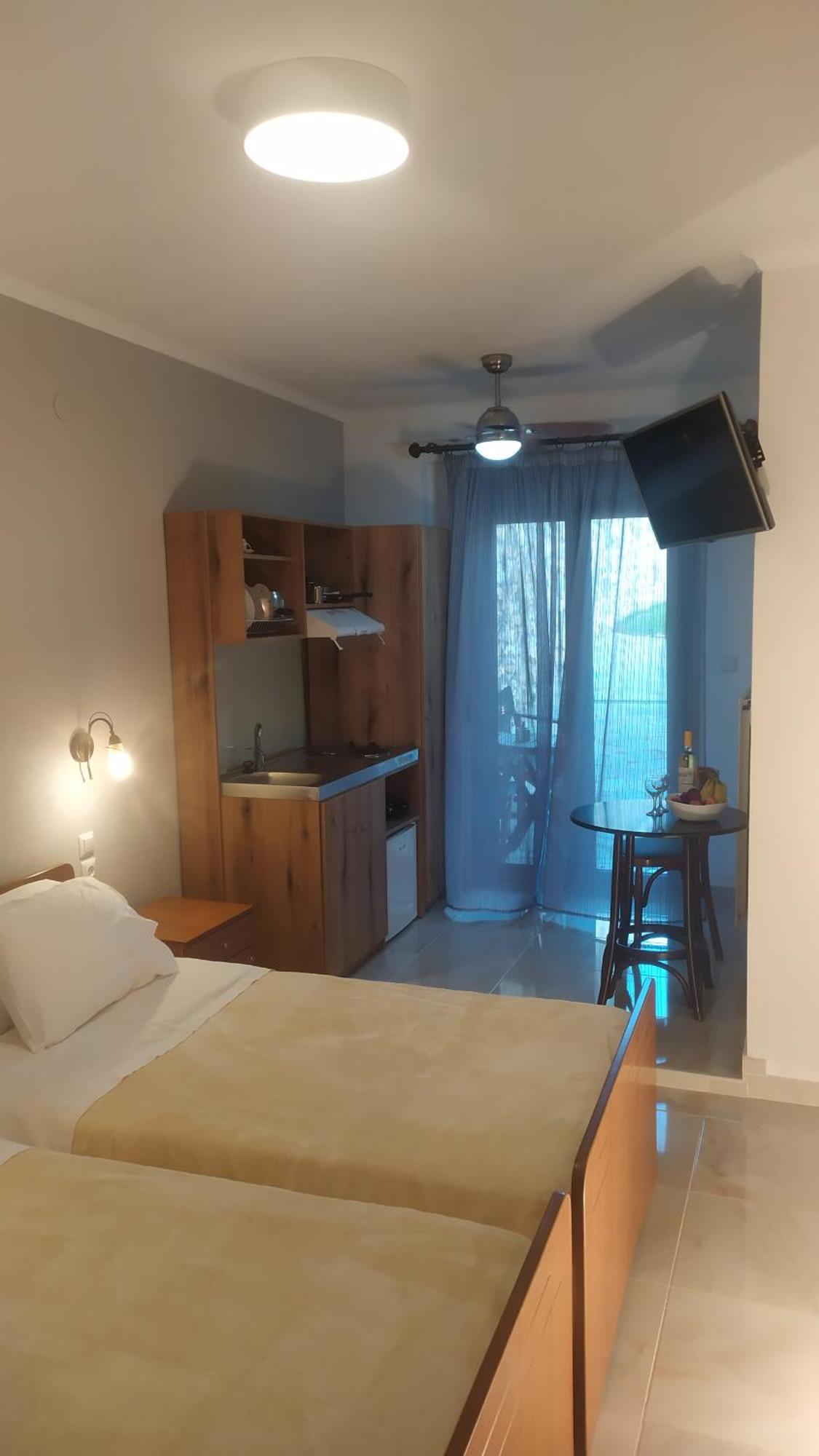 Smallhotel - Vevi Экстерьер фото